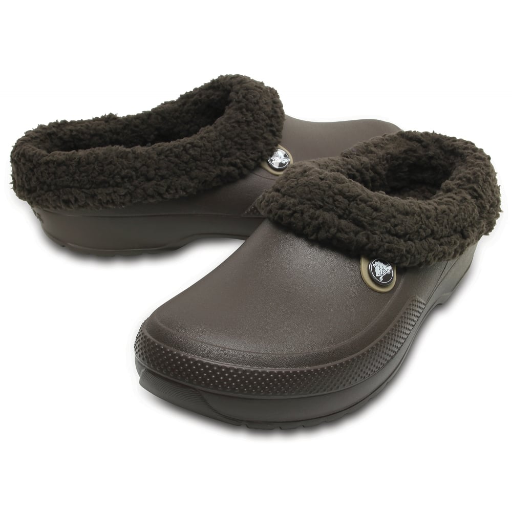 Crocs Classic Blitzen III Clog Espresso unisex téli papucs Crocs Classic Blitzen III Clog Espresso unisex téli papucs